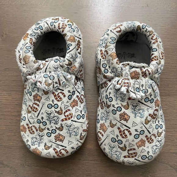 Freshly Picked | Harry Potter City Mocc - Picture 2 of 4